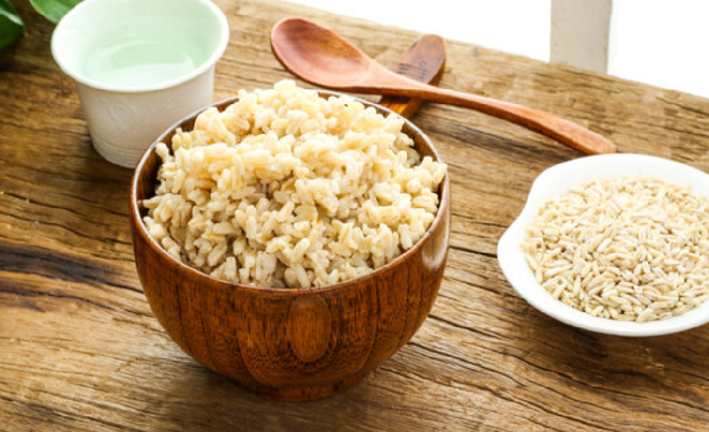 米饭里加一把燕麦,血糖反应大不同 —— 主食搭配的 “ 降糖魔法 ”